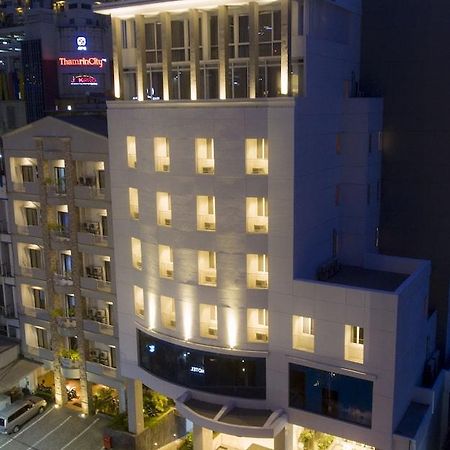 Grand Picasso Hotel Giacarta Esterno foto