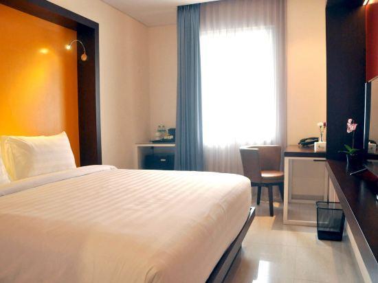 Grand Picasso Hotel Giacarta Esterno foto