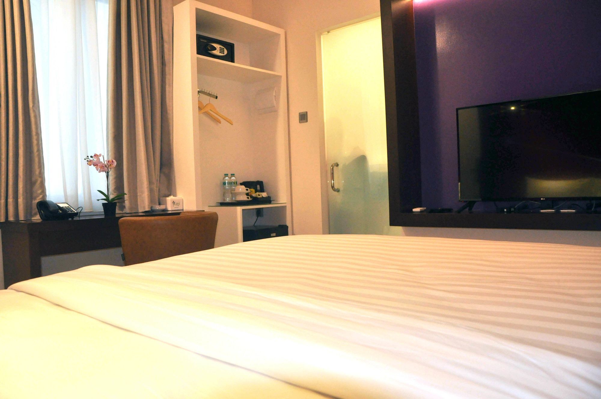 Grand Picasso Hotel Giacarta Esterno foto