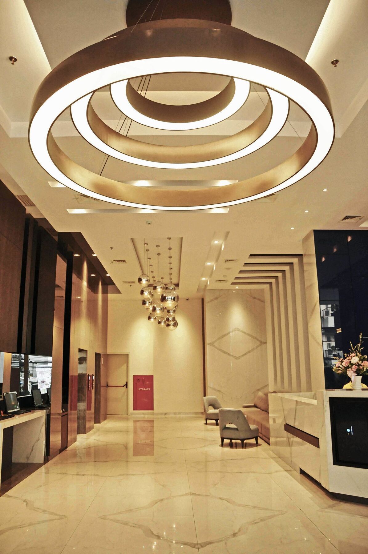 Grand Picasso Hotel Giacarta Esterno foto